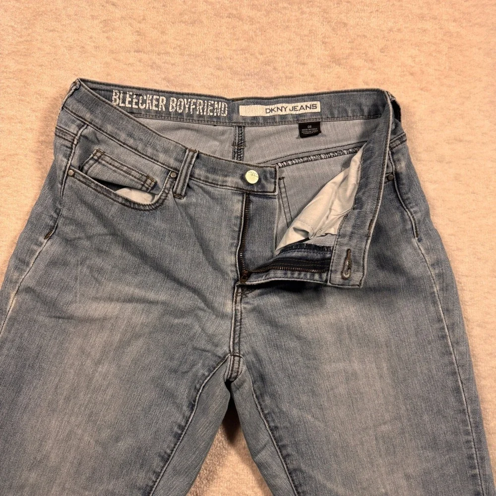 DKNY Jeans Bleecker Boyfriend Light Wash Denim Jeans Size 8‎